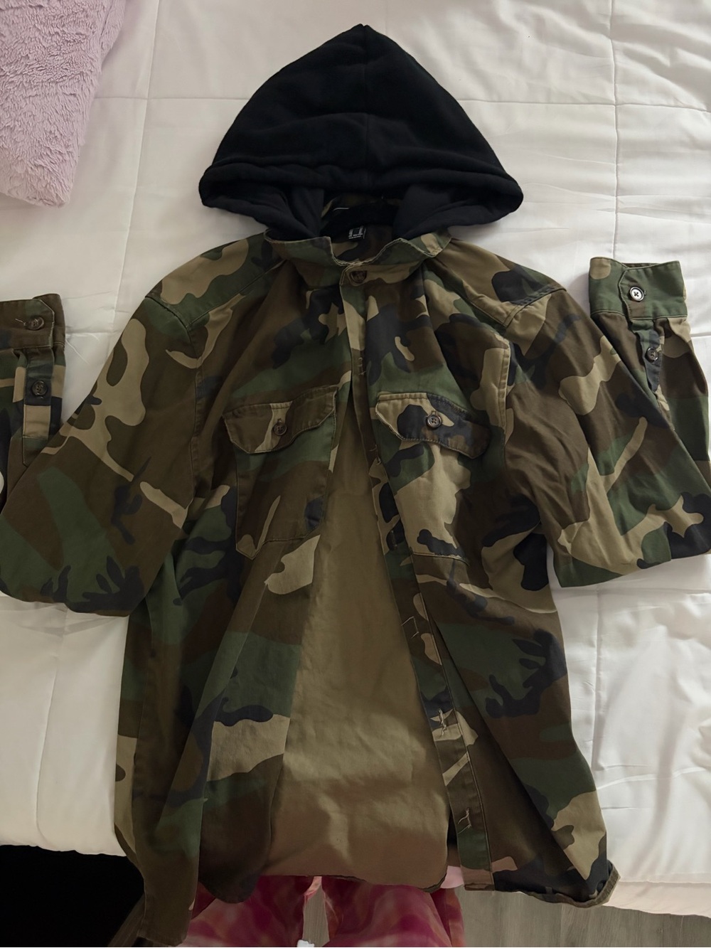 Forever 21 Men's Camouflage Jacket with Black Hood